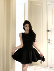 Real shot of a backless puffy skirt for women French socialite dress slim fit and slim A-line dress