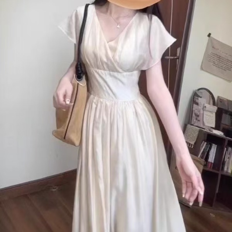 Temperament French V-neck Dress for women in summer 2025 new women's high-end slim waist-hugging dress