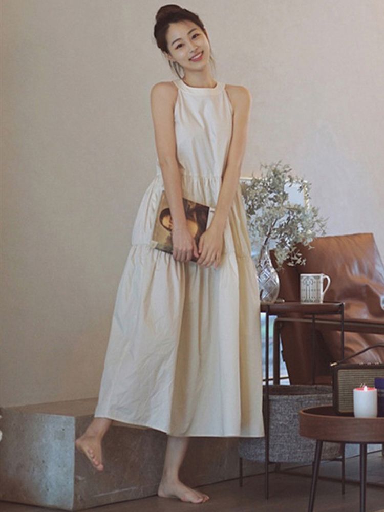 Beach skirt, seaside vacation, first love, salt-shaped long, small fragrance style, white halter neck suspender dress, summer women