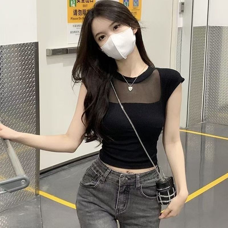 Hot girl sexy black mesh spliced ​​front shoulder short-sleeved T-shirt in summer slim tight short style slim and pure top