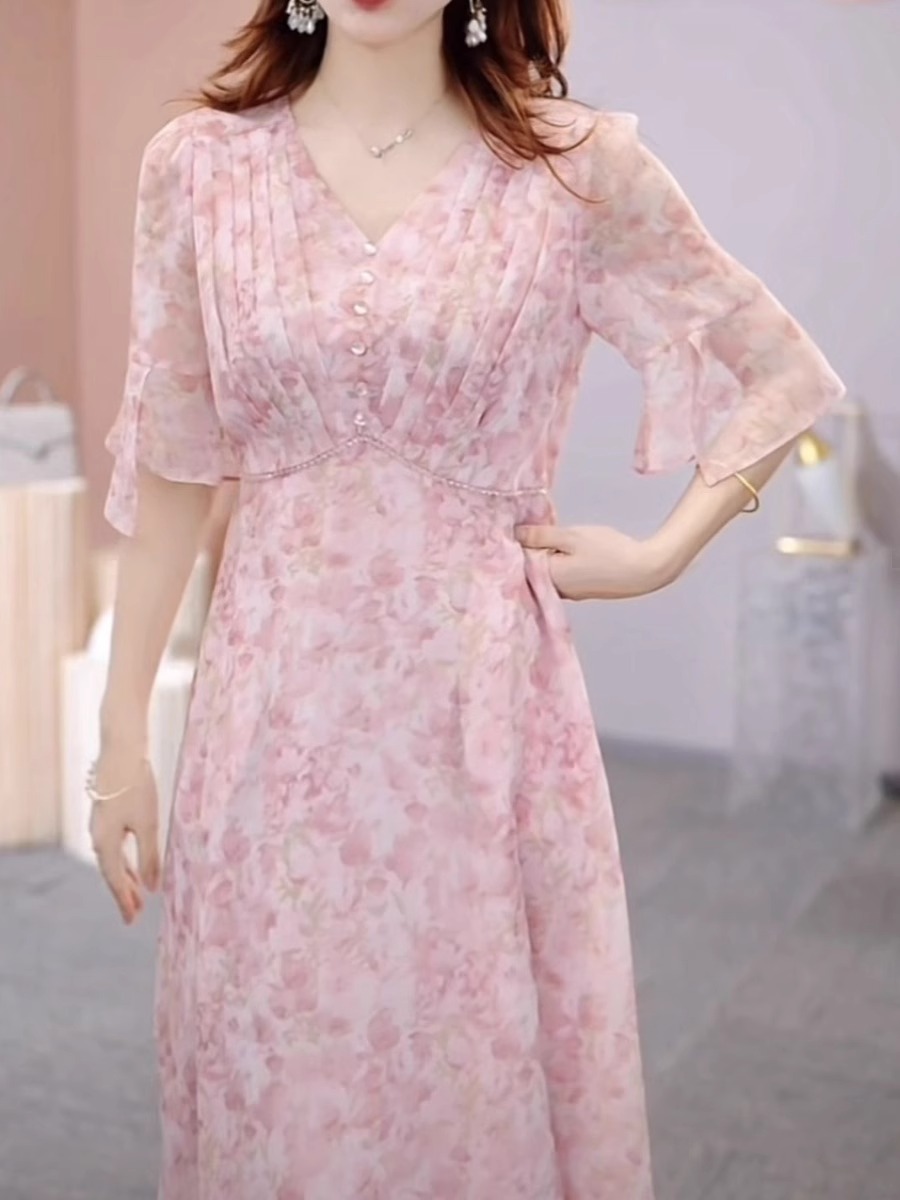 High-end light silk temperament, fashionable, dignified and elegant goddess dress dress for summer new short-sleeved elegant skirt
