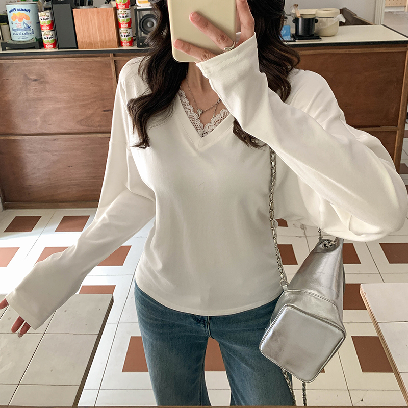 Real shot of pure desire v-neck lace splicing inner bottoming shirt for women 2025 new spring and autumn long-sleeved top