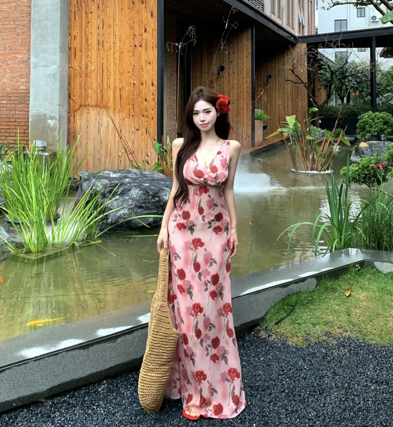 實拍 清邁花季 玫瑰滿印v領連衣裙修身度假 長裙子