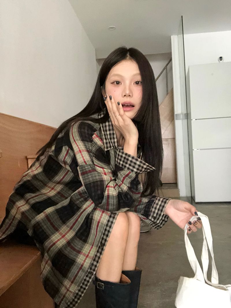 Real shot 2025 sweet and cool chic style contrasting plaid blouse for women casual loose sun protection jacket long sleeve top