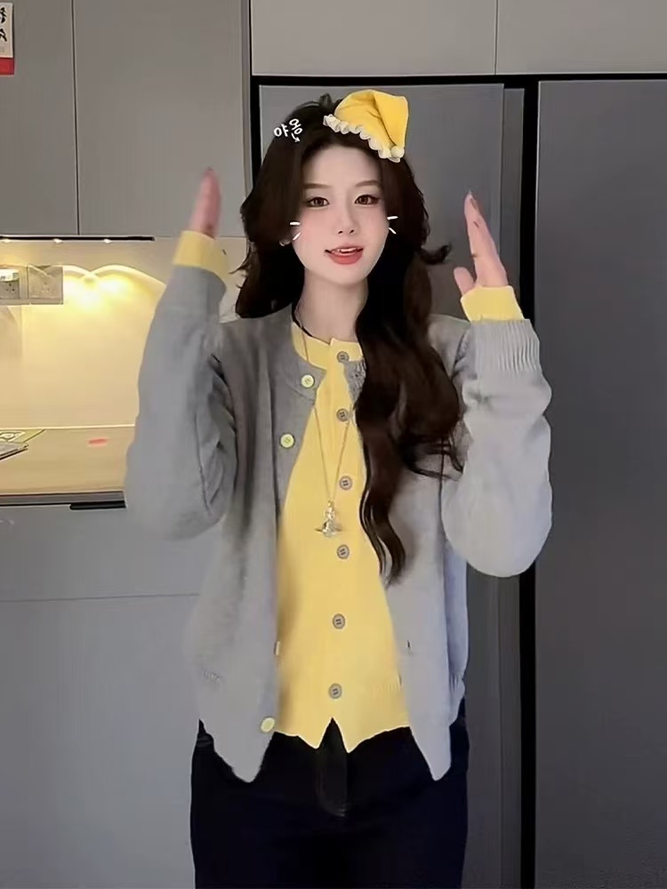 Korean gray fake two-piece round neck long-sleeved knitted cardigan for women in spring and autumn wear loose slim short top jacket