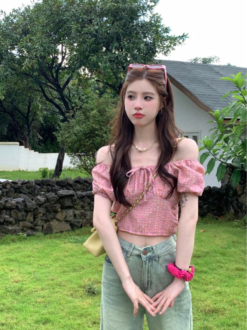 Real shot of Korean sweet square collar puff sleeve short top for women 2025 summer new hot girl off-shoulder shirt ins