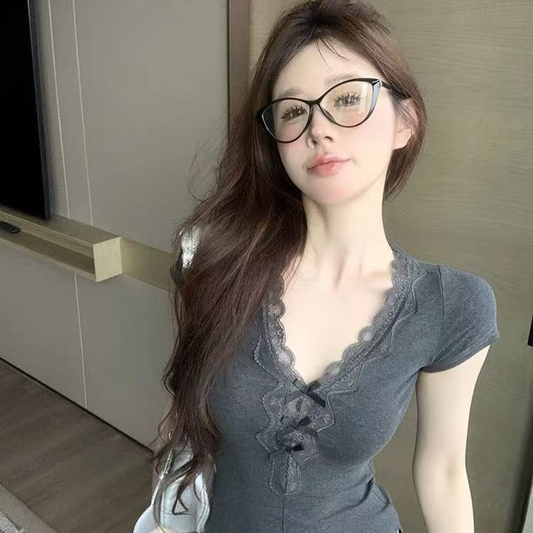 260克人棉莫代爾  蝴蝶結V領蕾絲拼接小眾高腰短款露臍甜辣小上衣