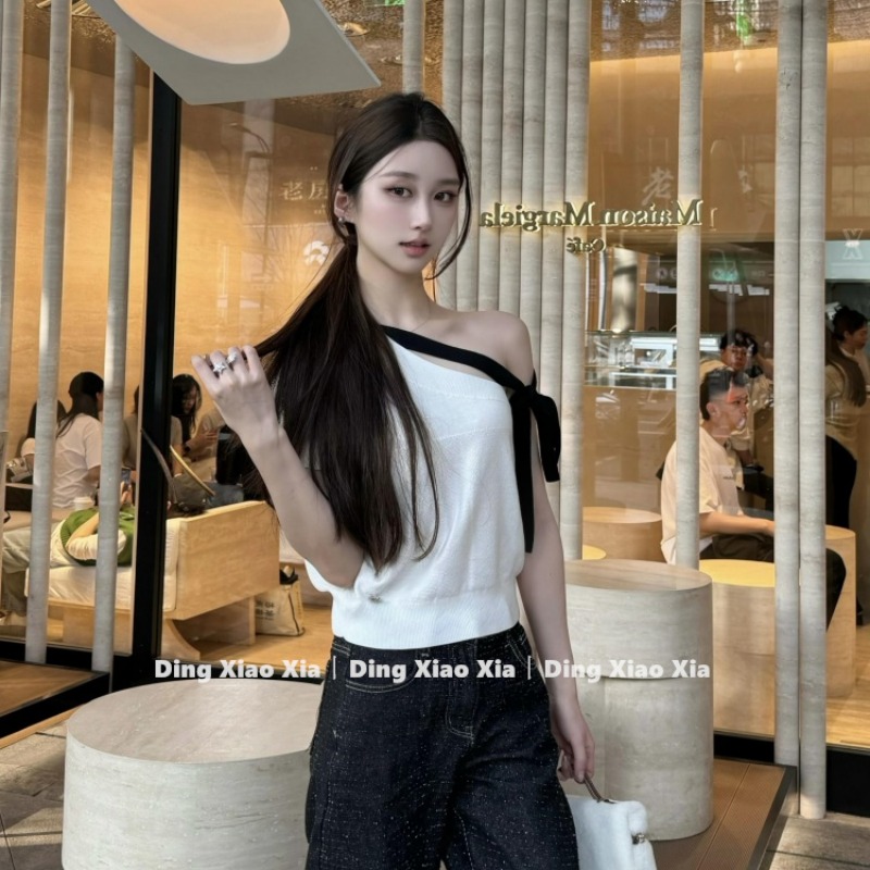 Pure desire style bow slanted shoulder short-sleeved T-shirt for women 2025 spring design slim sexy temperament top