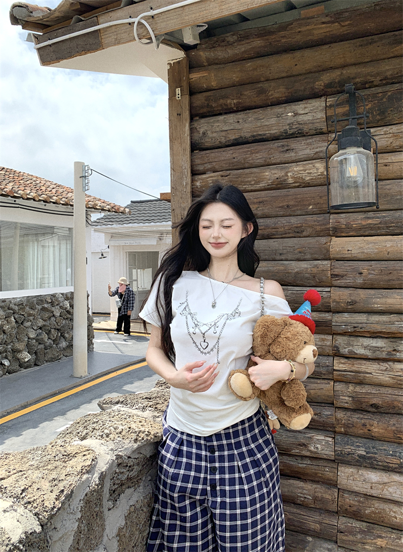 Real shot~ Off-shoulder off-shoulder short-sleeved white T-shirt for women's summer 2025 spring and summer new unique super beautiful top
