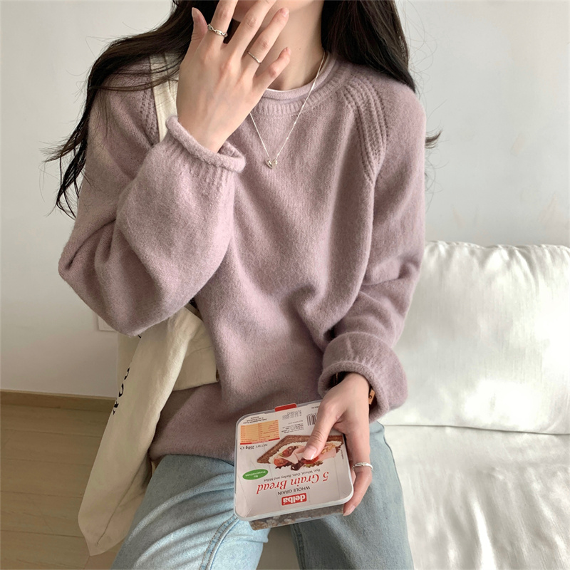 Lazy style round neck pullover sweater for women in autumn and winter loose slim base shirt fufu soft and glutinous inner knitted top