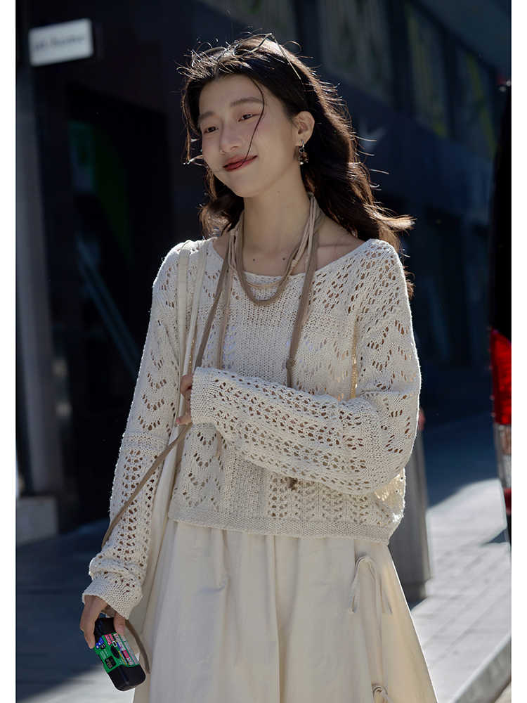 Women's Hollow Top 2025 Spring New French Shirt Long Sleeve Retro Loose Wool Sweater Women
