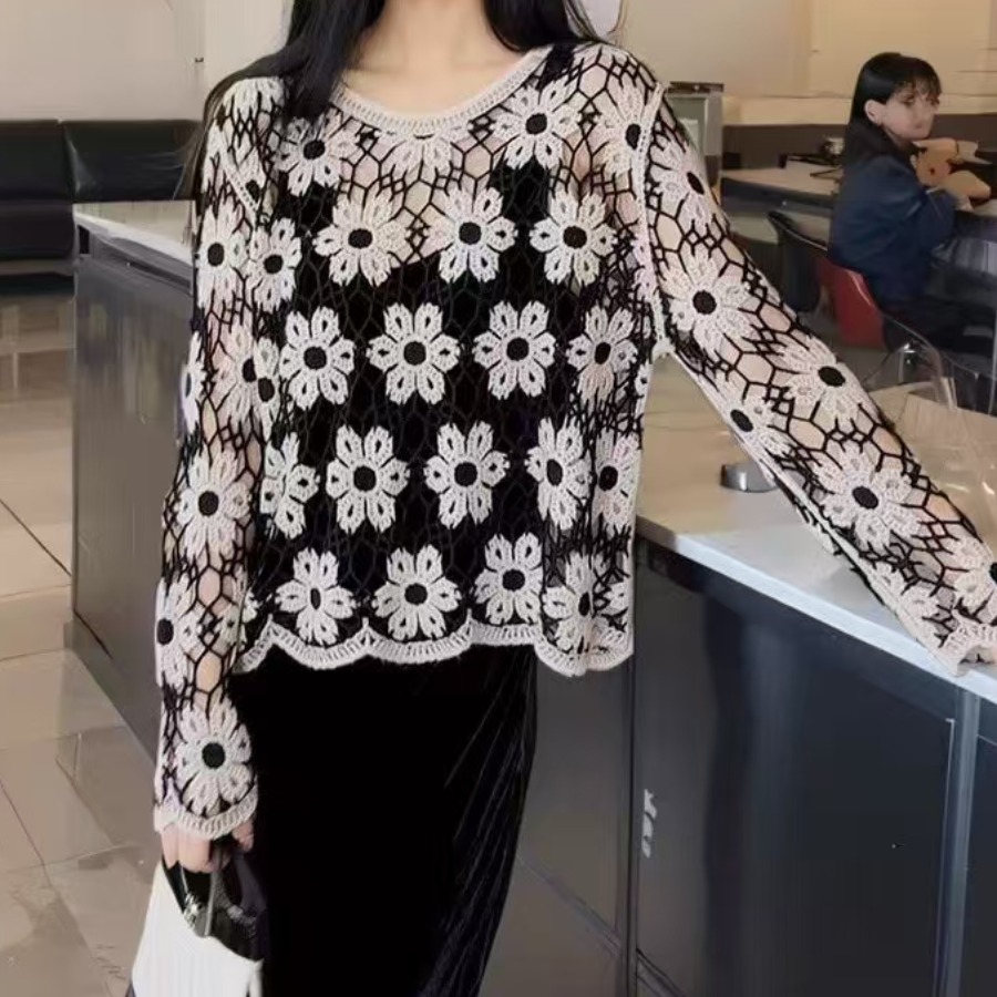 新款設計感鏤空鈎花拼色花朵長袖針織上衣女寬鬆顯瘦罩衫