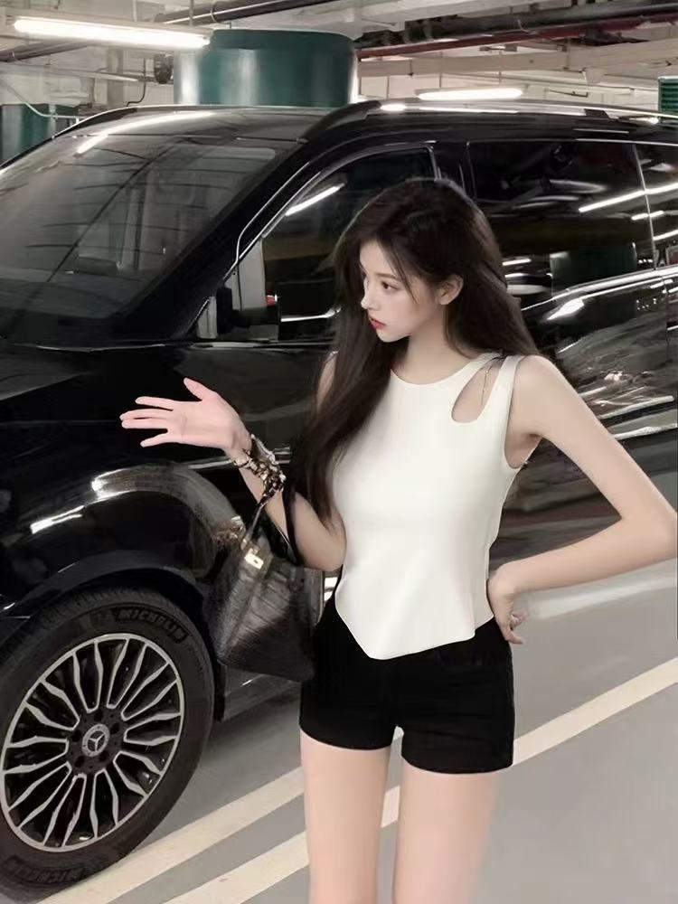 性感辣妹圓領鏤空露鎖骨無袖背心女小眾設計感修身顯瘦百搭短上衣