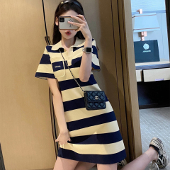 Shipped 2025 new women's summer French small person casual temperament and stylish slim fit knitted skirt