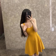 Shipped Dresses and skirts 2025 suspenders summer new pleated slim and small waist-hugging skirt