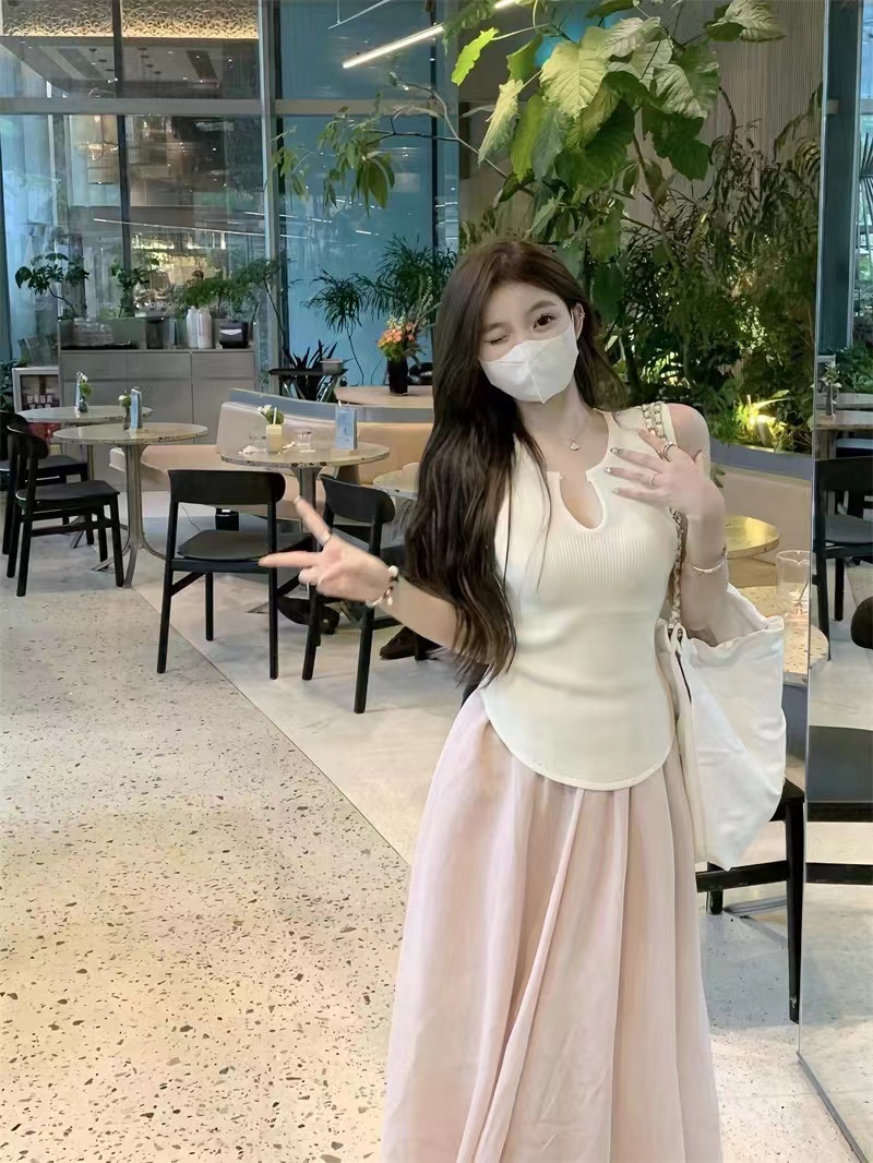 氣質輕熟修身顯瘦百搭V領無袖背心式上衣女夏季新款設計感針織T恤
