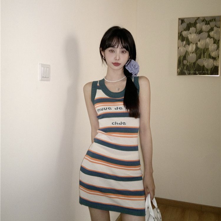 Shipped suspender dress for women in summer new design slim hot girl A-line skirt short skirt skirt