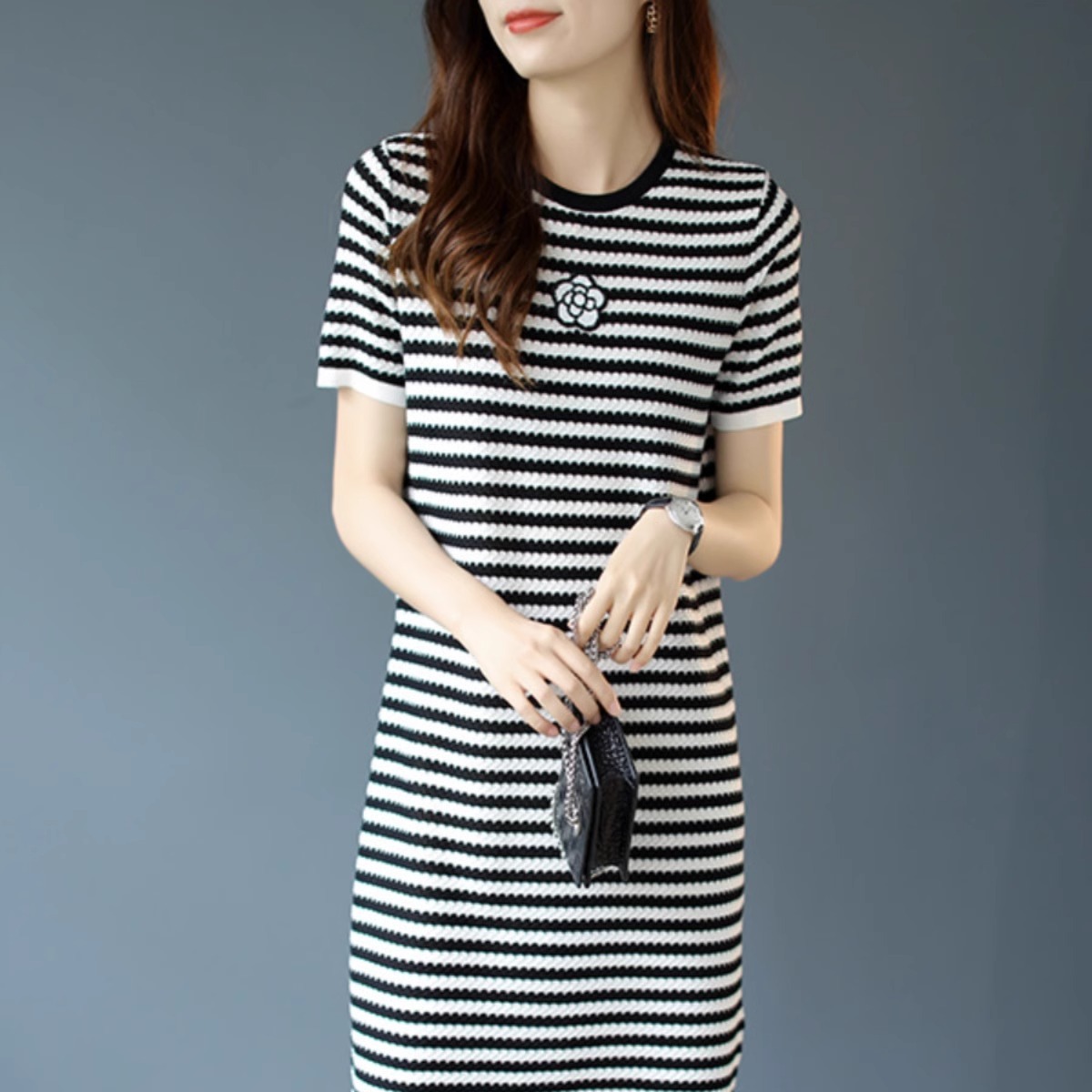 Shipped Long T-shirt Contrast Stripe Straight Knitted Dress Women's Short Sleeve Summer Long Skirt Round Collar