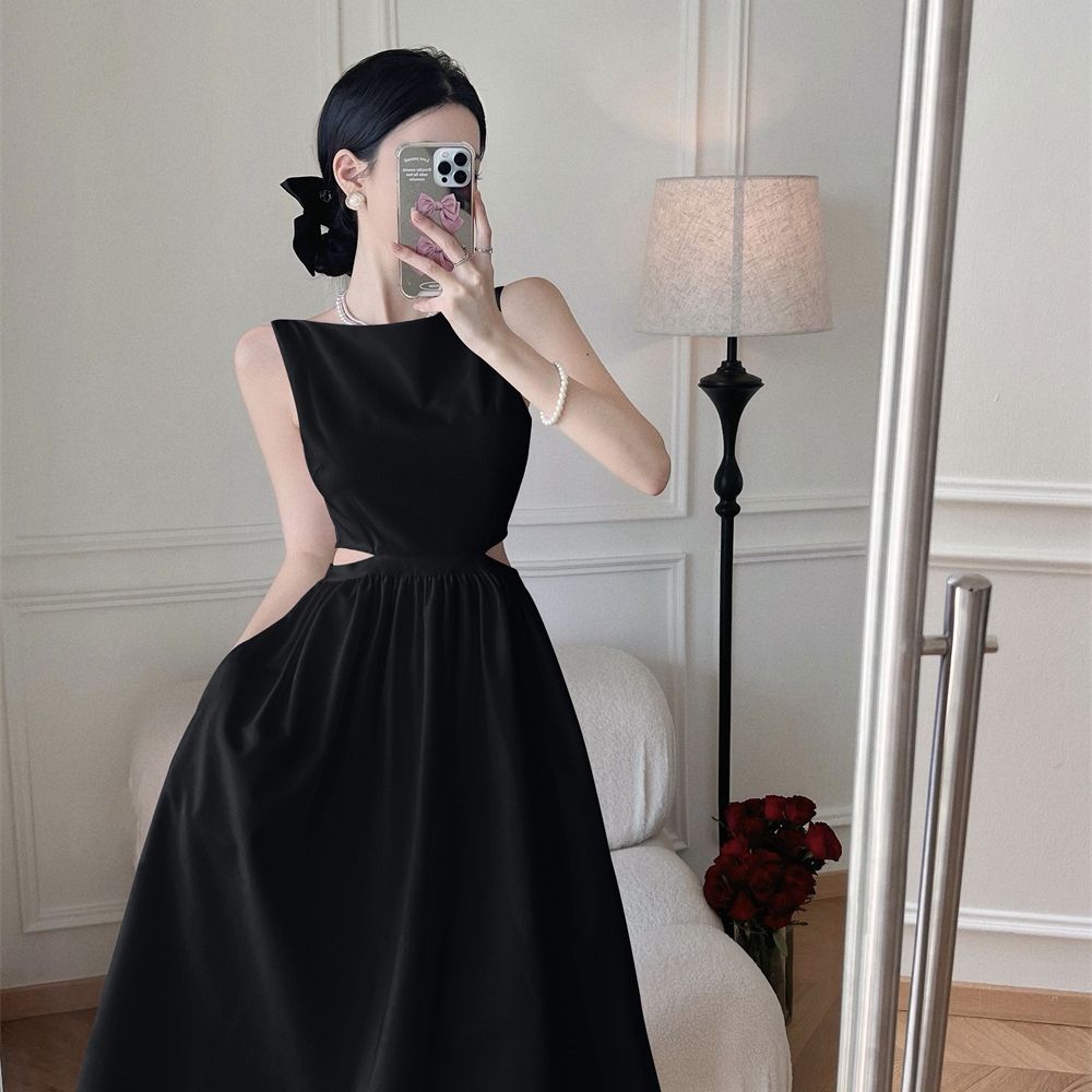 French high-end hollow sleeveless dress for women in summer French Hepburn style skirt new waist-hungry temperament long skirt