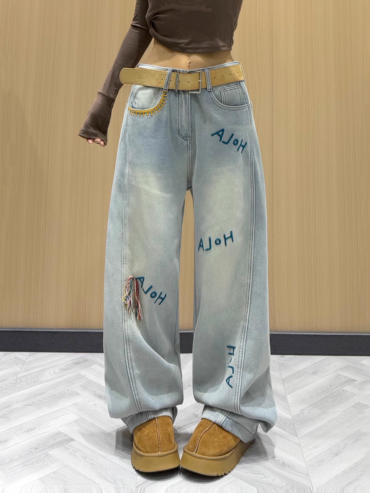 Light-colored jeans for women 2025 spring slim wide-leg pants embroidered letters niche design slim loose floor pants