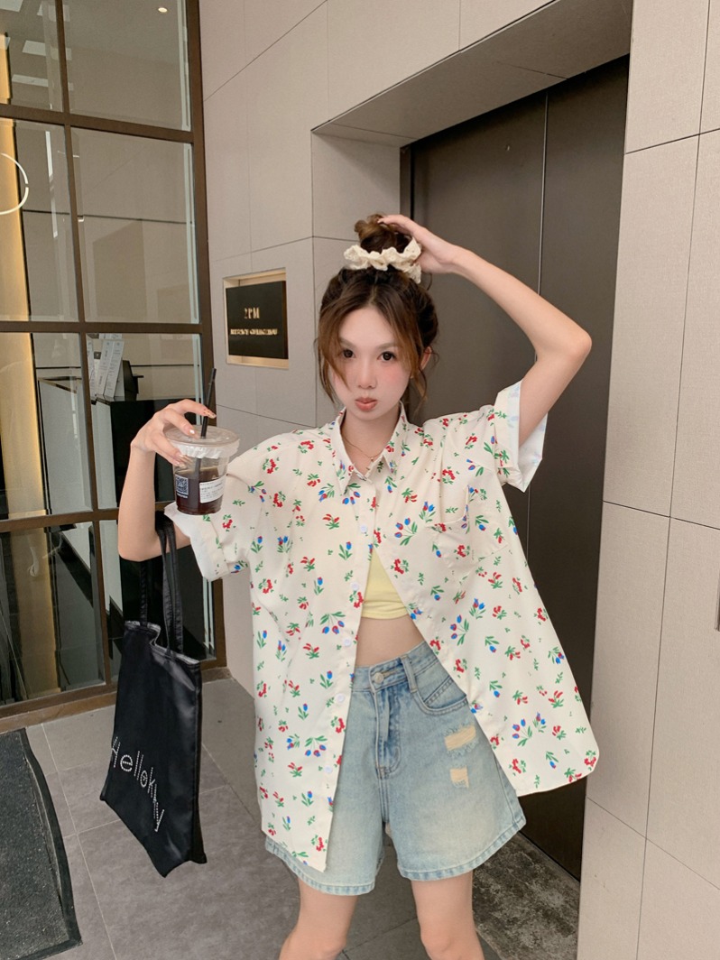 Lazy style niche loose short-sleeved shirt for women 2025 summer retro fresh floral polo collar top ins