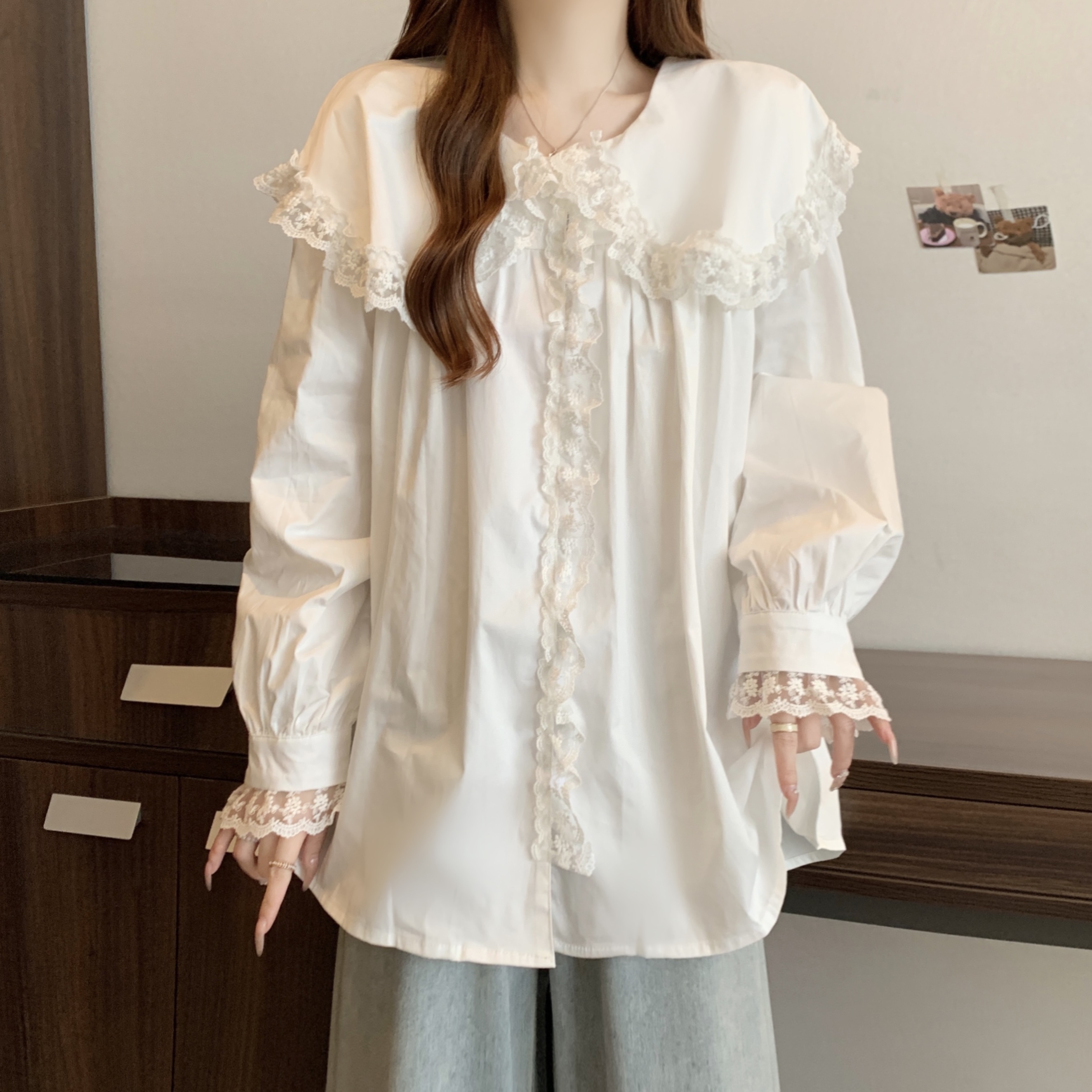 Real shot, large size fat MM sweet early spring spliced ​​lace lace loose lapel sweet girl shirt shirt