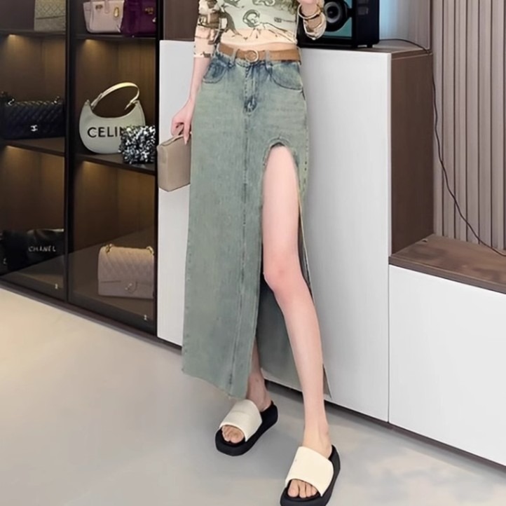 Retro hot girl with big slit denim skirt for women in spring and autumn small person with anti-exposure A-line skirt with high waist slim long skirt