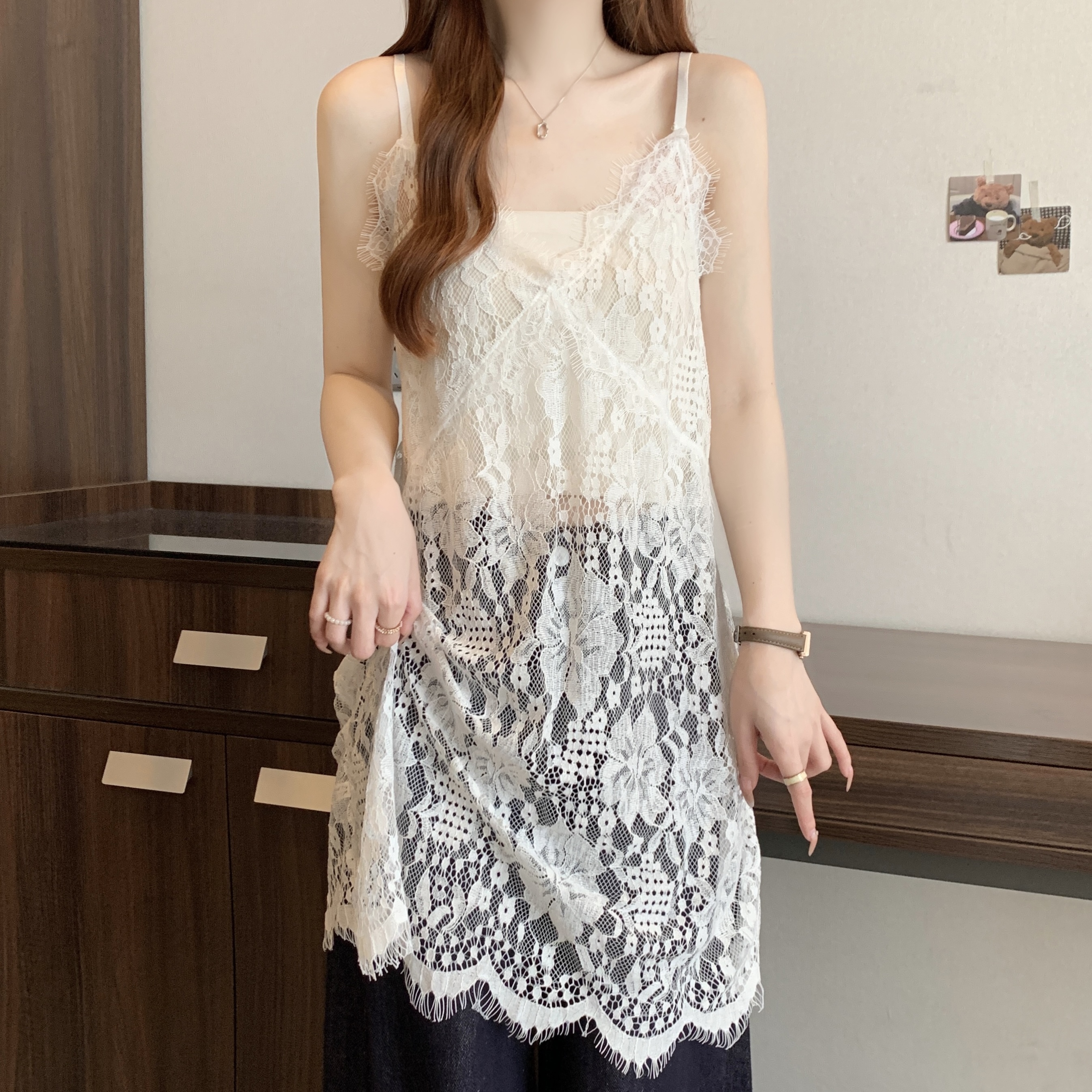 Real shot of large size fat MM early spring sweet hollow lace shirt with suspenders layered bottom vest top