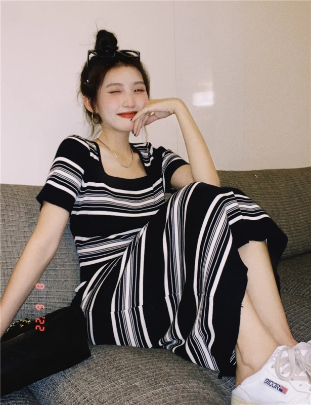 Striped square collar short-sleeved dress for women summer thin knitted retro slim waist-length one-step hip-pack skirt