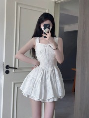 French first love white puffy suspender skirt with a small sweet temperament and slim dress