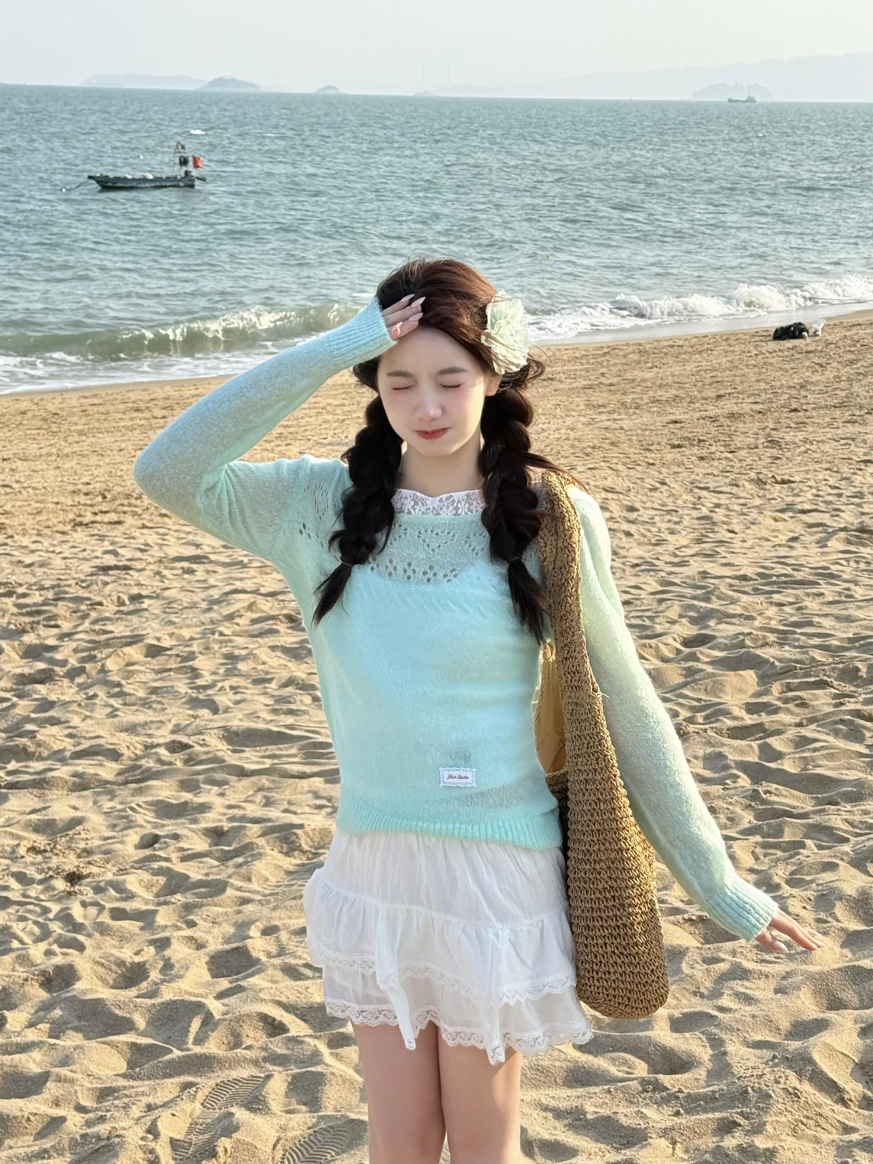Mint Mambo Lace Spliced ​​Hollow Women's 2025 Spring and Summer New Design Knitted Sunscreen Top