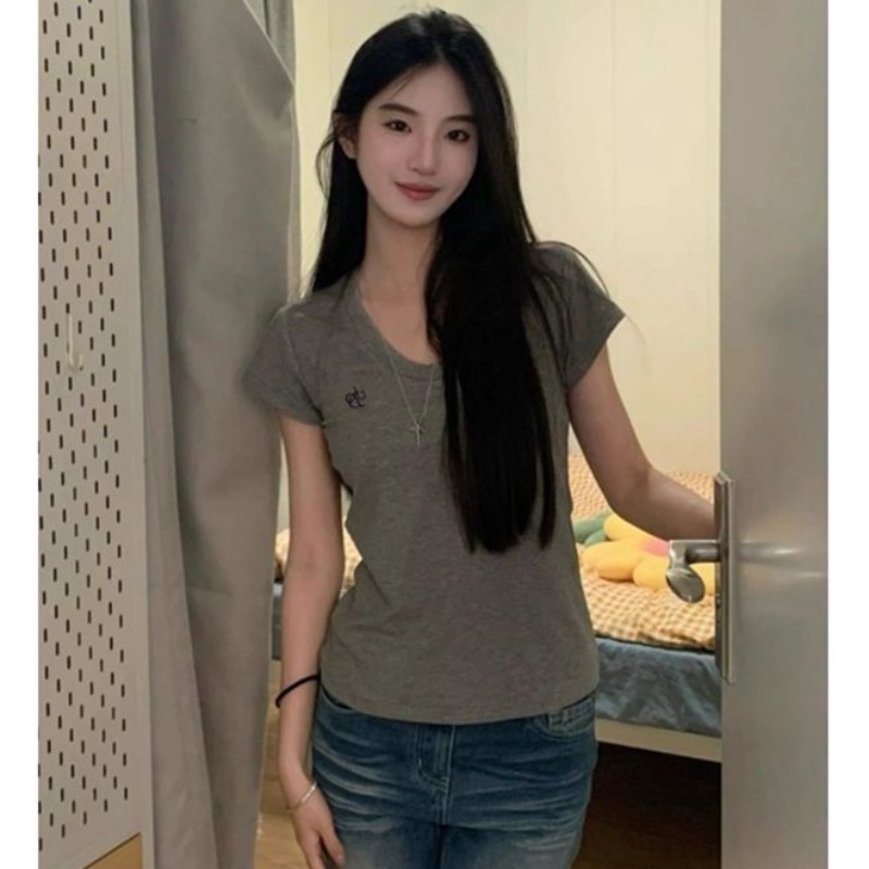 2025 new women's clothing American retro U-neck front shoulder short-sleeved T-shirt women's letter embroidered slim top