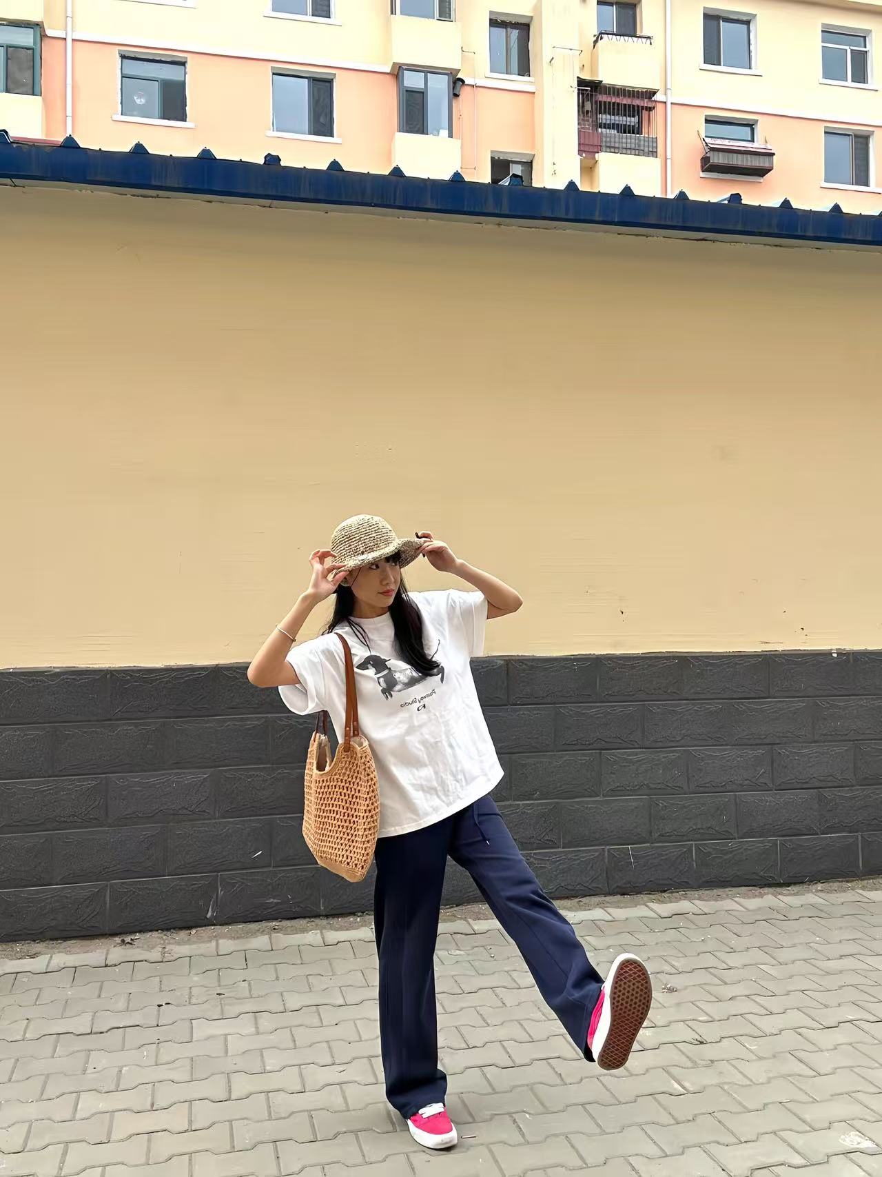 High-quality pure cotton 200g 100% cotton combed tight high-quality workmanship short-sleeved T-shirt for women
