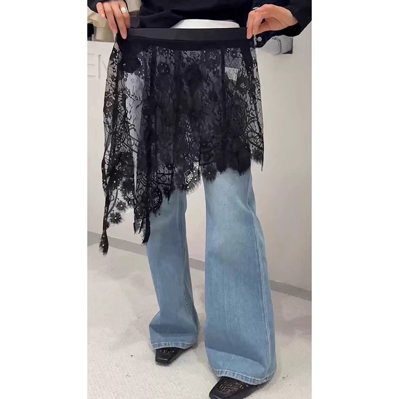 Korean style fashionable irregular lace butt curtain skirt for women in 2025 versatile layered short skirt