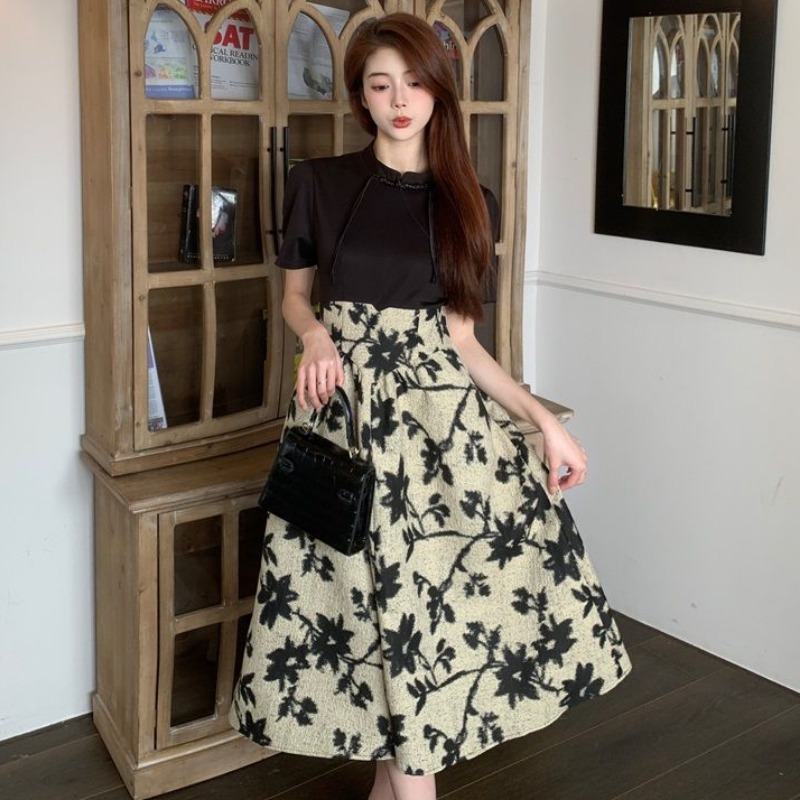 French fake two-piece new Chinese dress summer 2025 new high-end Hepburn style small black skirt