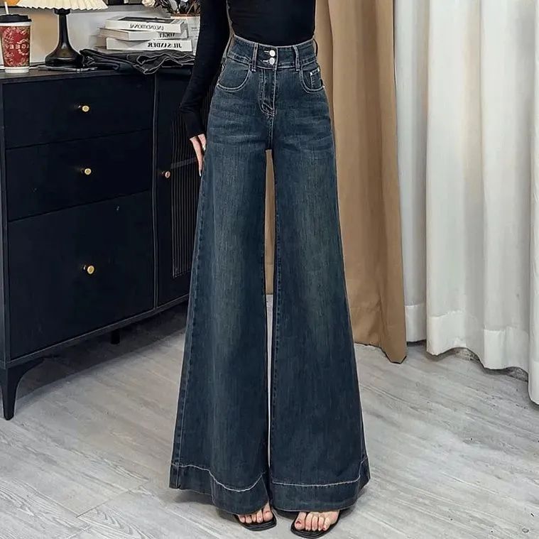 Retro high waist without legs, slightly flickered jeans for women in spring and autumn new style of personalized meat covering to make them look slimming horse hoof trumpet cool trendy