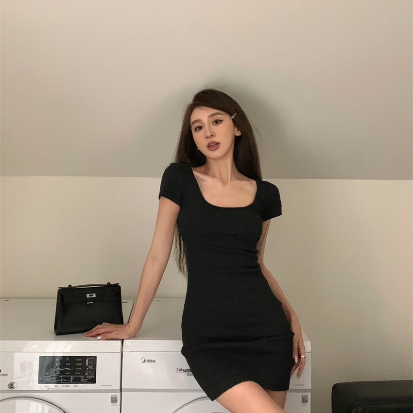 Gray square neck short-sleeved dress for women in summer, small slim and slim temperament hot girl niche hip short skirt