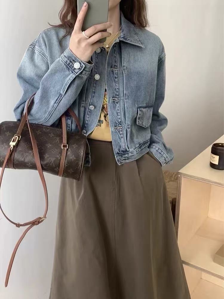 Early spring gradient blue short denim jacket for women with small retro design niche jacket cardigan spring and autumn