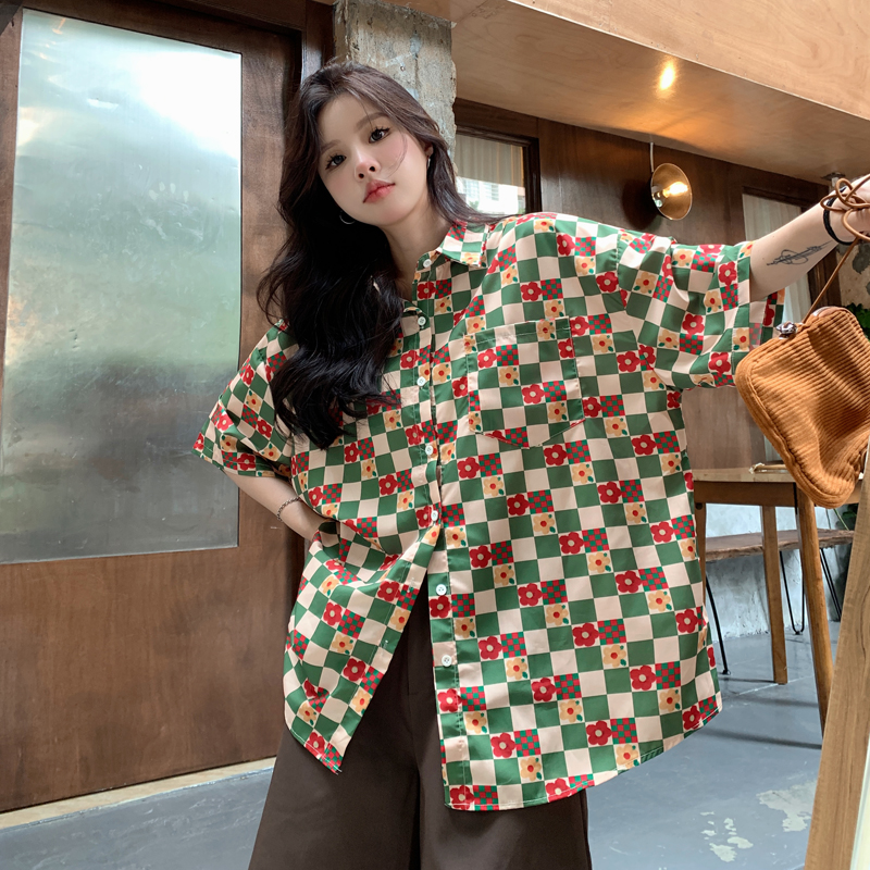 Retro Hong Kong style short-sleeved shirt for women with niche plaid print summer 2025 new loose chic top