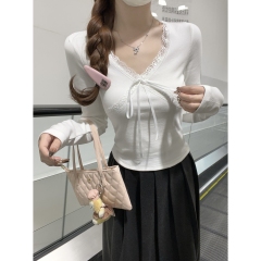Real shot of spring Korean version of V-neck lace spliced ​​cross-lace long sleeve slim base T-shirt top