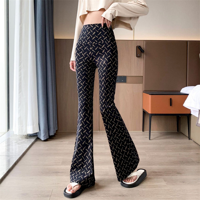Price ~ Starry Sky Printed Flag-bottom pants High elasticity, belly lifting buttocks to make you look slim Large size sports micro-flare yoga pants