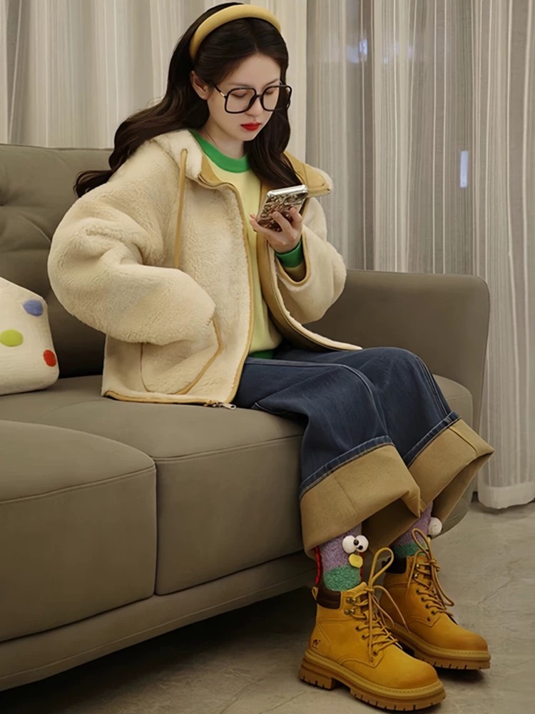 2025 Spring Korean college style age-reducing sunshine and gentle style contrasting color splicing fashion sweater versatile sweater