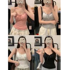 Pure lustful little suspender vest with breast pads with small V-neck straps and hot girl with beautiful back and comfortable