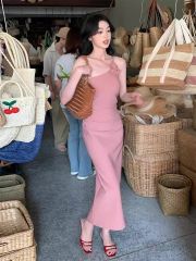 法式復古花朵掛脖吊帶連衣裙女2025春季新款設計感修身顯瘦肯豆裙