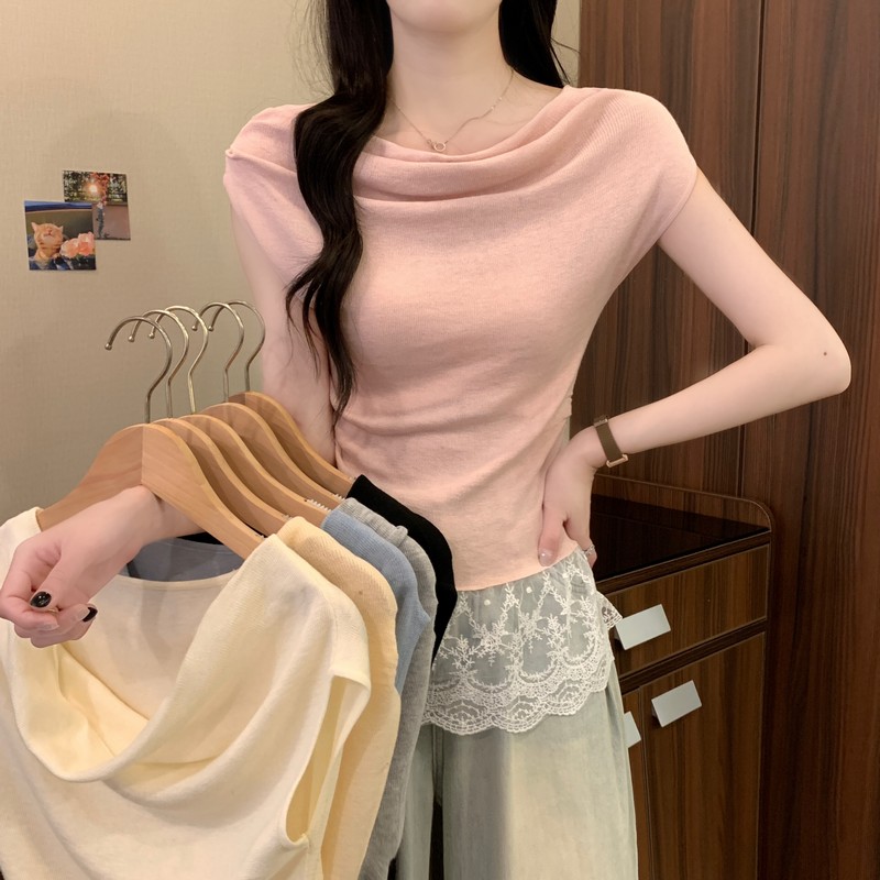 Real shot of new Korean chic in summer, gentle lace splicing design, swaying collar top