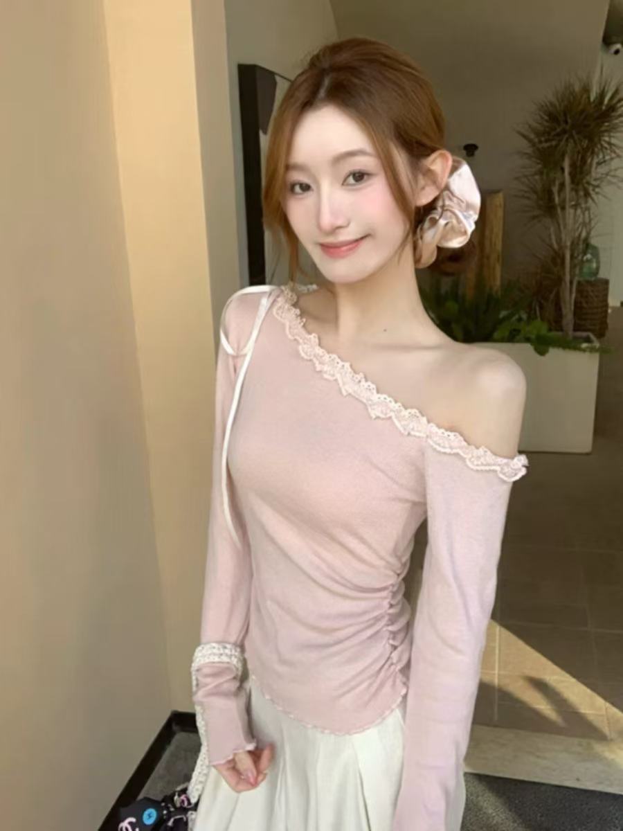 法式不規則斜肩蕾絲花邊長袖針織衫女2025早春季新款修身露肩上衣