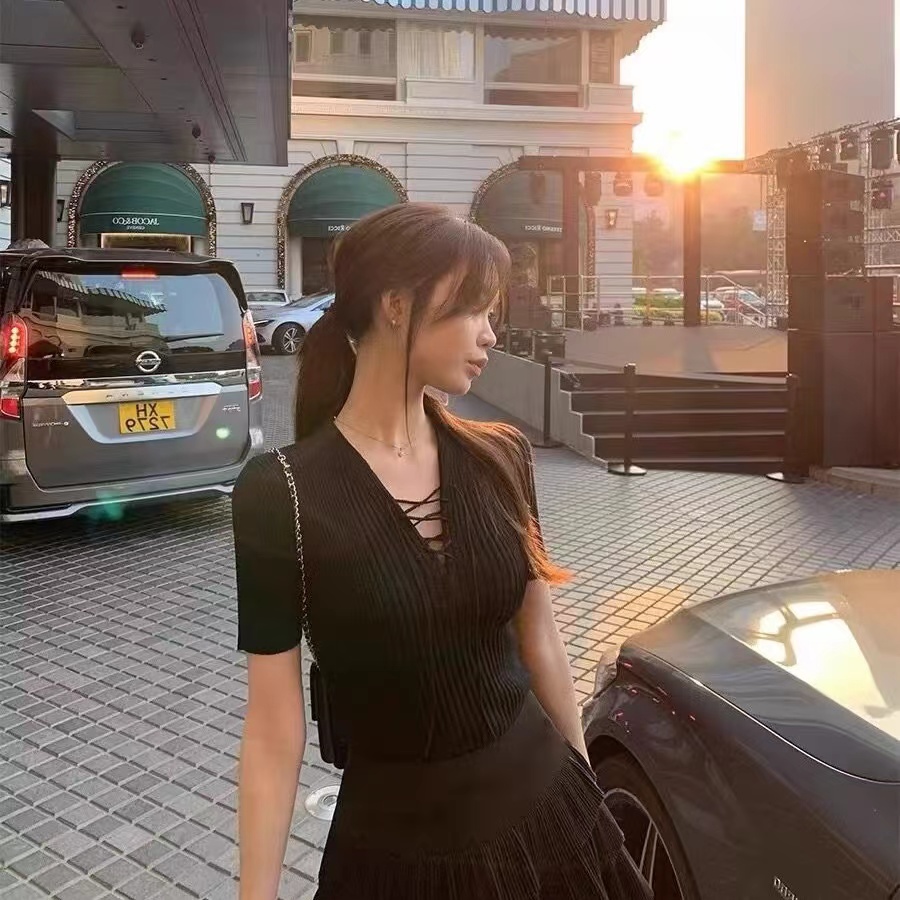Good morning Fan Fan Custom made yarn texture and temperament neckline tether fragrant knitted short-sleeved women's spring slim top