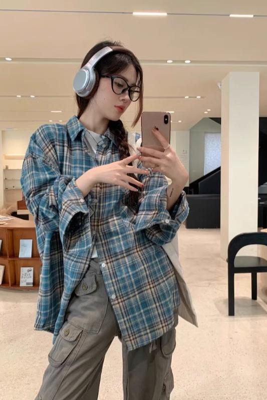 Casual Korean version retro blue plaid shirt for women lazy ins spring and summer long-sleeved top design sun protection jacket