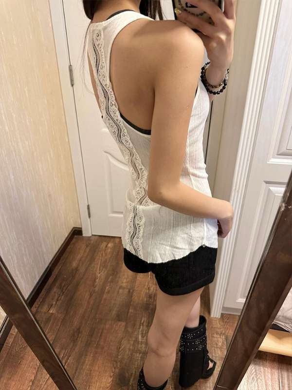 蕾絲拼接無袖背心美背上衣