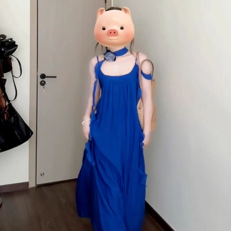 克萊因藍吊帶連衣裙子女春夏法式高級感海邊度假氣質寬鬆露背長裙